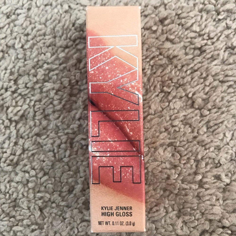 Kylie Jenner High Gloss in shade “Snatched”
